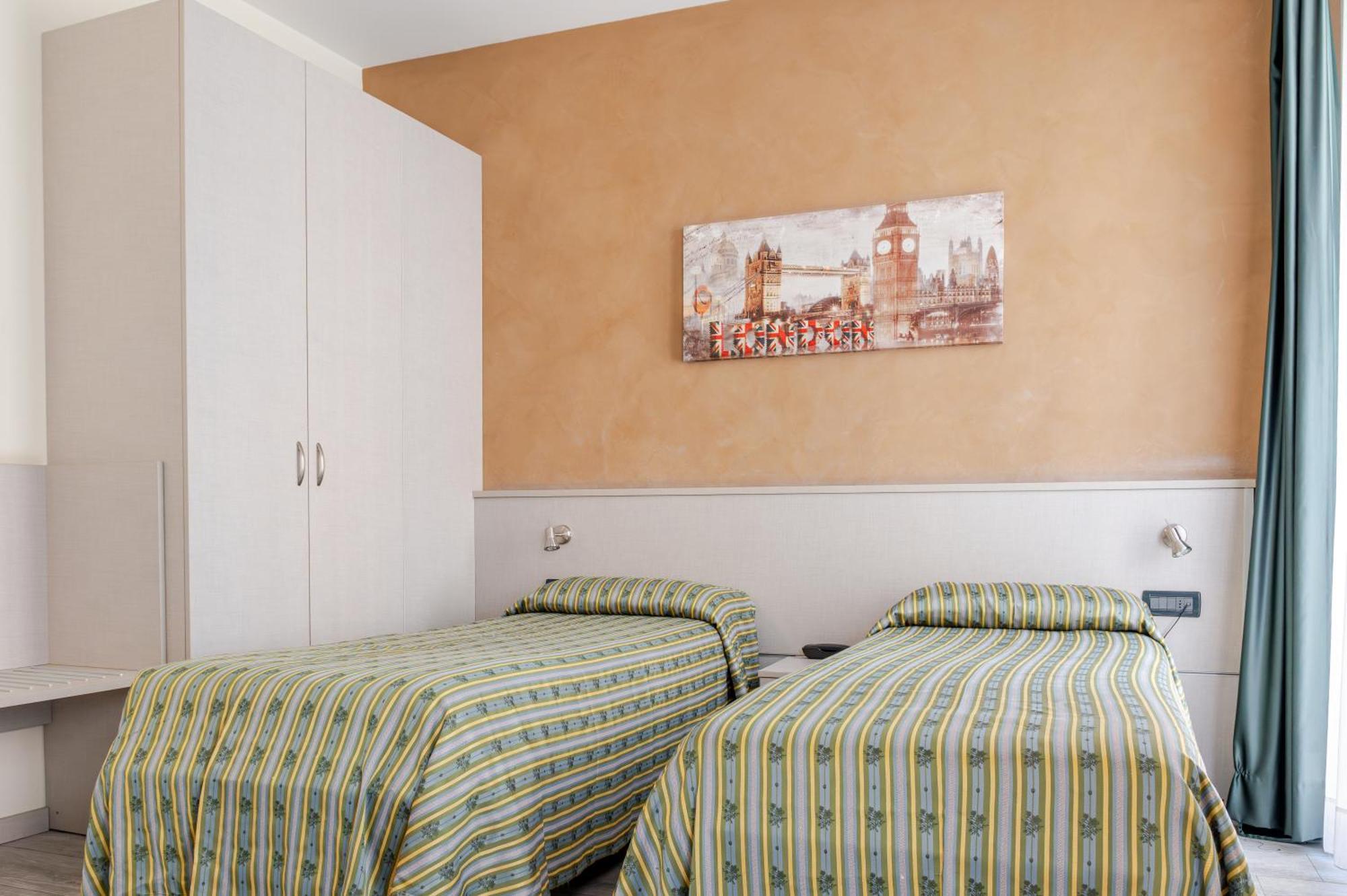 Hotel Posta - 3 Stars - Comfortable Stay In Ventimiglia Eksteriør billede