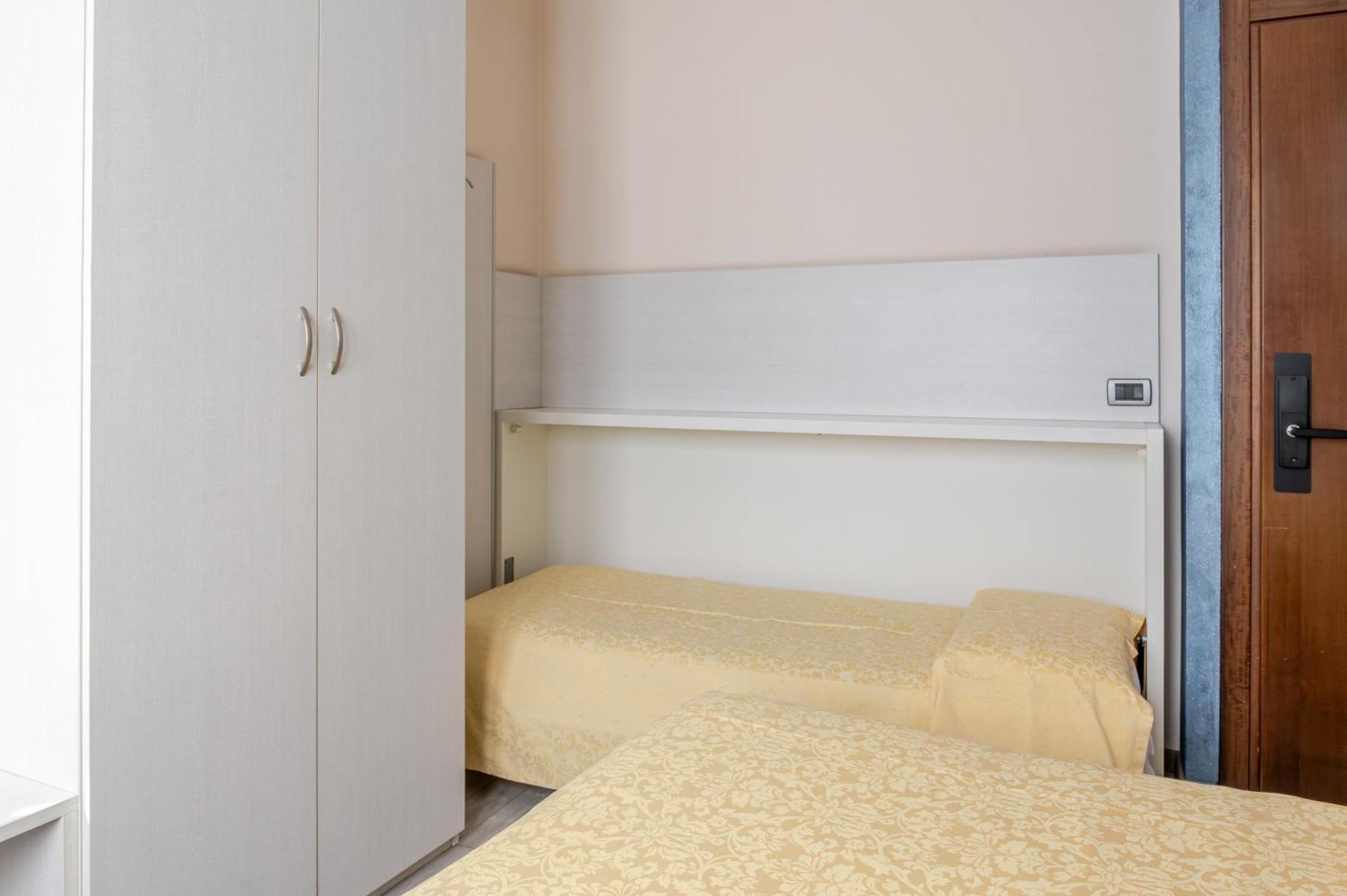 Hotel Posta - 3 Stars - Comfortable Stay In Ventimiglia Eksteriør billede